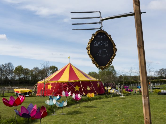 trouwfestival circus camping